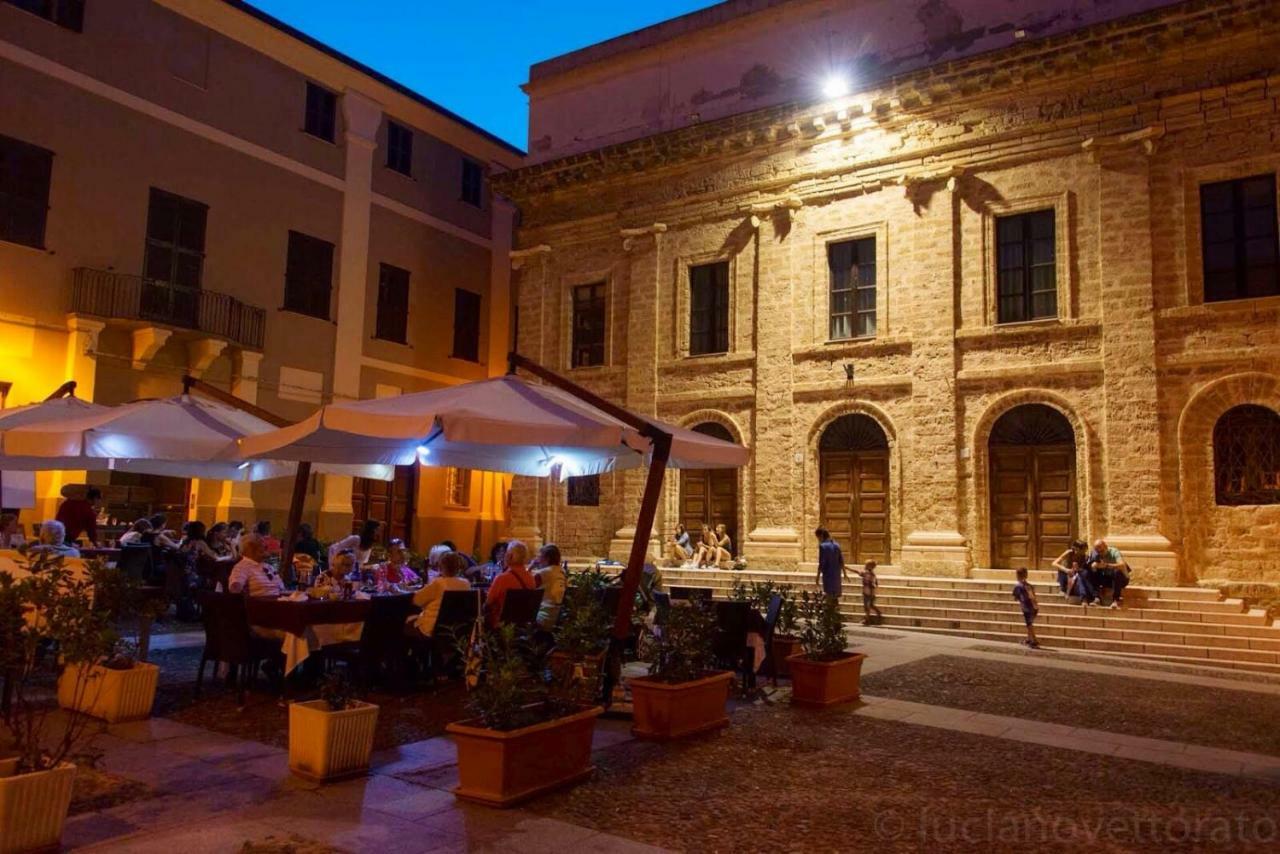 Old Town Steps To Sea And Scenic Ramparts Apartment Alghero
